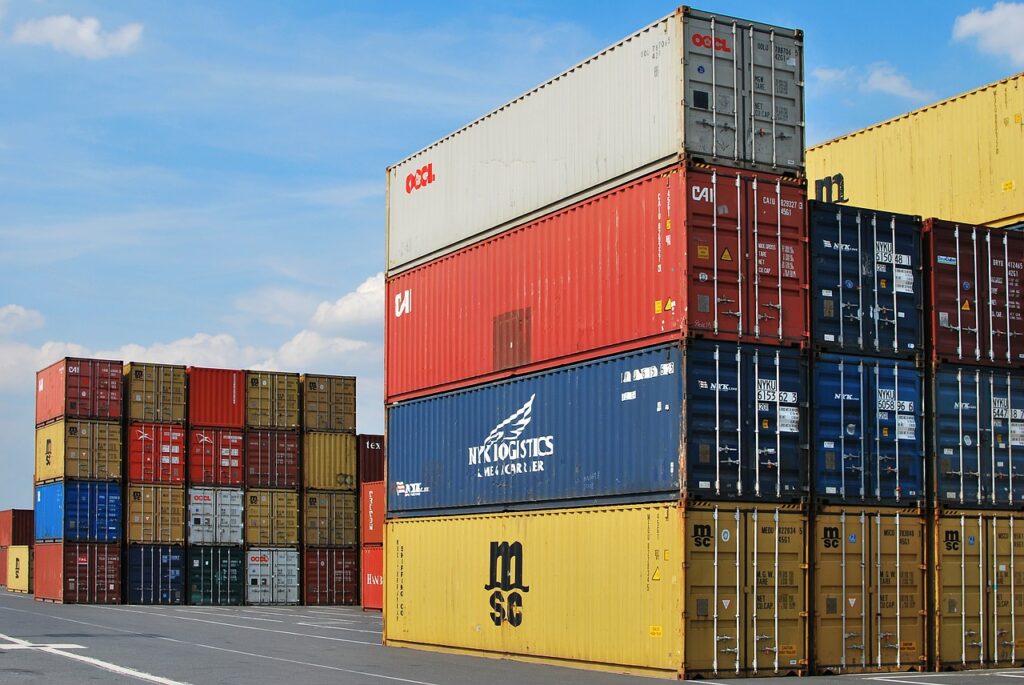 Modalidades de contratación de transporte y normas para determinadas mercancías