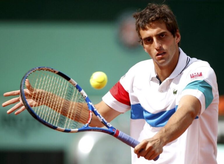 Albert Ramos, patrocinado por IMF Business School derrota a Roger Federer