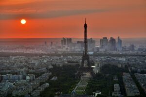paris-843229_1920