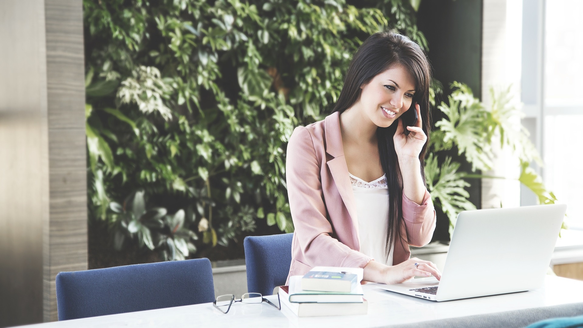 Mujer y talento e igualdad en las empresas durante la maternidad