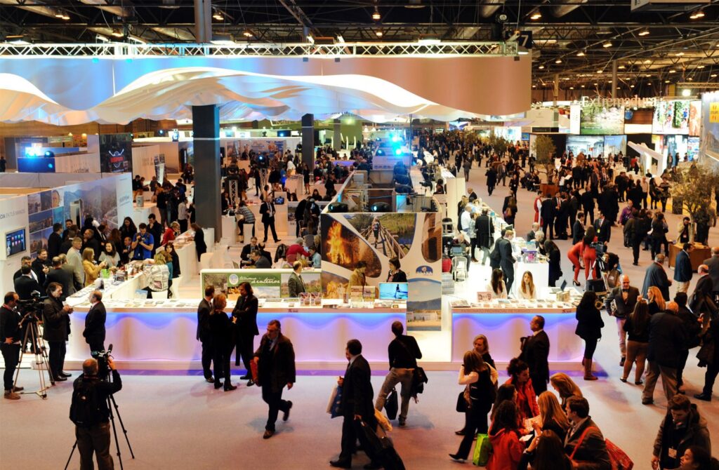 Fitur 16, Despega la formación