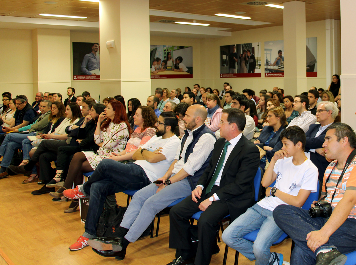 David Meca emociona a sus asistentes en IMF