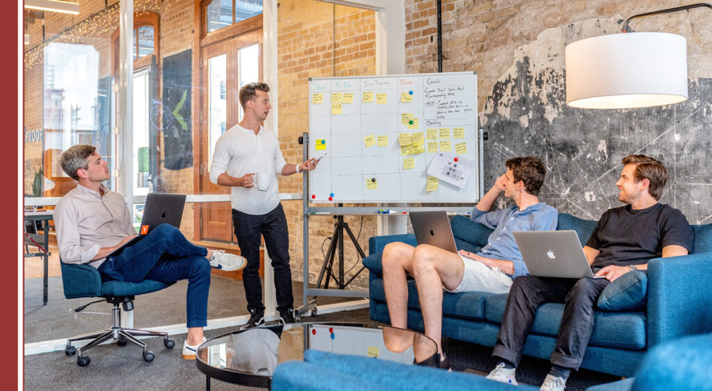 Cuando pensamos en un líder inspirador y transformador debemos analizar el concepto. Hay que empezar a transformar lo que entendemos por liderar hacia algo mucho más global. Las áreas de Recursos Humanos deben aportar las herramientas para que los líderes sean profesionales con las habilidades necesarias para que un equipo fluya.