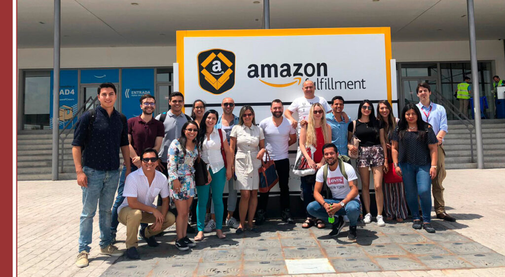 los alumnos de imf visitan la empresa de Amazon