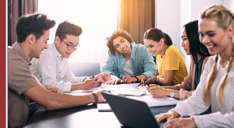 El trabajo en equipo es una de esas competencias que suele demandarse en muchas ofertas de trabajo. Recursos Humanos suele buscar personas que tengan esta habilidad siempre y cuando sea una virtud que potencie todo su talento. Pero no siempre tiene ventajas, ya que el trabajo en equipo a veces tiene sus desventajas.