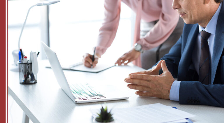 Hay miles de razones que pueden haberte llevado hasta donde estás ahora, en ese lugar en el que te das cuenta de que debes tomar decisiones importantes sobre tu futuro profesional. Recursos Humanos debe ser una fuente para las claves de la reinvención laboral.