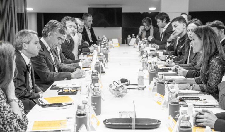 Hablar de Responsabilidad Social Corporativa en las organizaciones hoy en día, engloba mucho más que un simple listado de acciones que adoptamos. Recursos Humanos tiene que poner foco en que no se quede en intenciones, sino que hablemos realmente de propósitos y de mentalidad.
