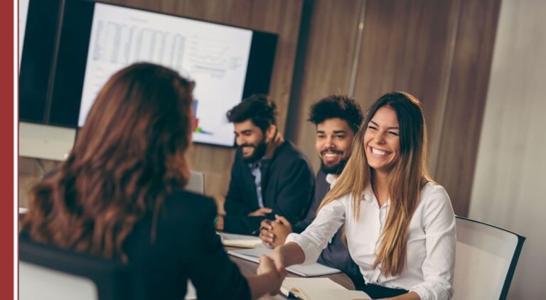 La reunión de trabajo tiene mala fama desde hace tiempo, porque se alarga y no siempre se consigue el objetivo. Recursos Humanos tiene que ayudar en la gestión de ese recurso para conseguir que los equipos puedan tener reuniones prácticas, productivas y efectivas.