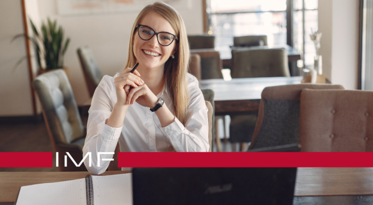 Cuando se habla de Marca Personal tenemos 2 imágenes más o menos definidas. Por un lado, alguien bien posicionado, reconocido en su sector. Por otro, alguien buscando trabajo que está desarrollando estrategias que le hacen ser más visible y atraer a posibles empresas. Pero existe una tercera figura que todavía no está siendo tan identificable. El empleado que trabaja por cuenta ajena y que no tiene intención de salir a buscar otro proyecto. Desde Recursos Humanos, hay que tener a esas personas bien identificadas. Porque tenemos en ellos, unos aliados perfectos.