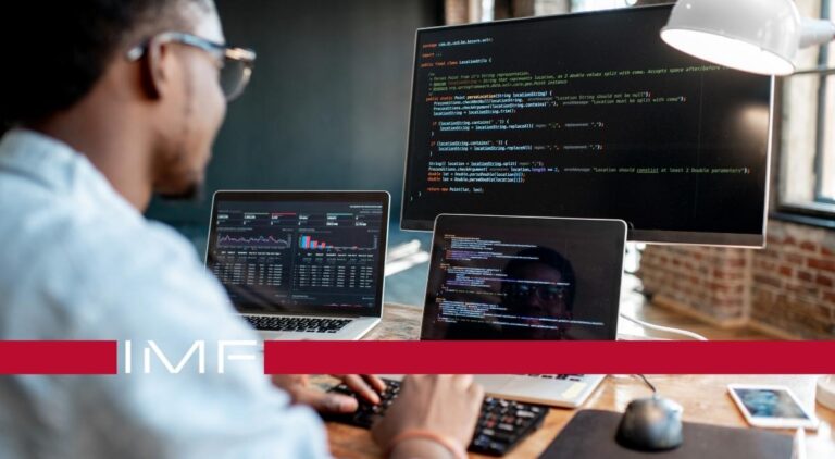 ¿Qué es Python? ¿Cómo podemos cargar datos diferentes en proyectos de Machine Learning?